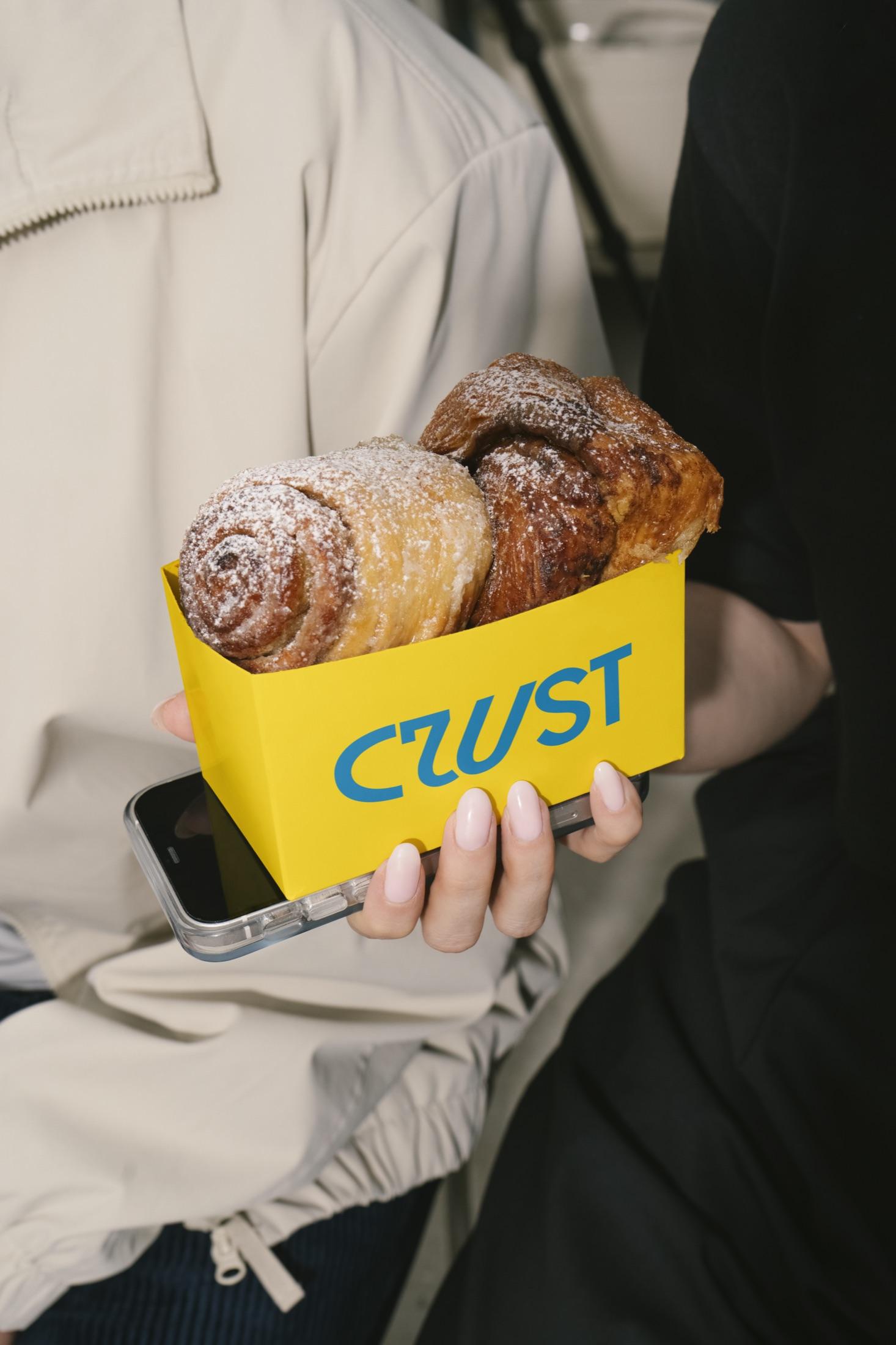 CRUST BAKERY — жёлтая упаковка